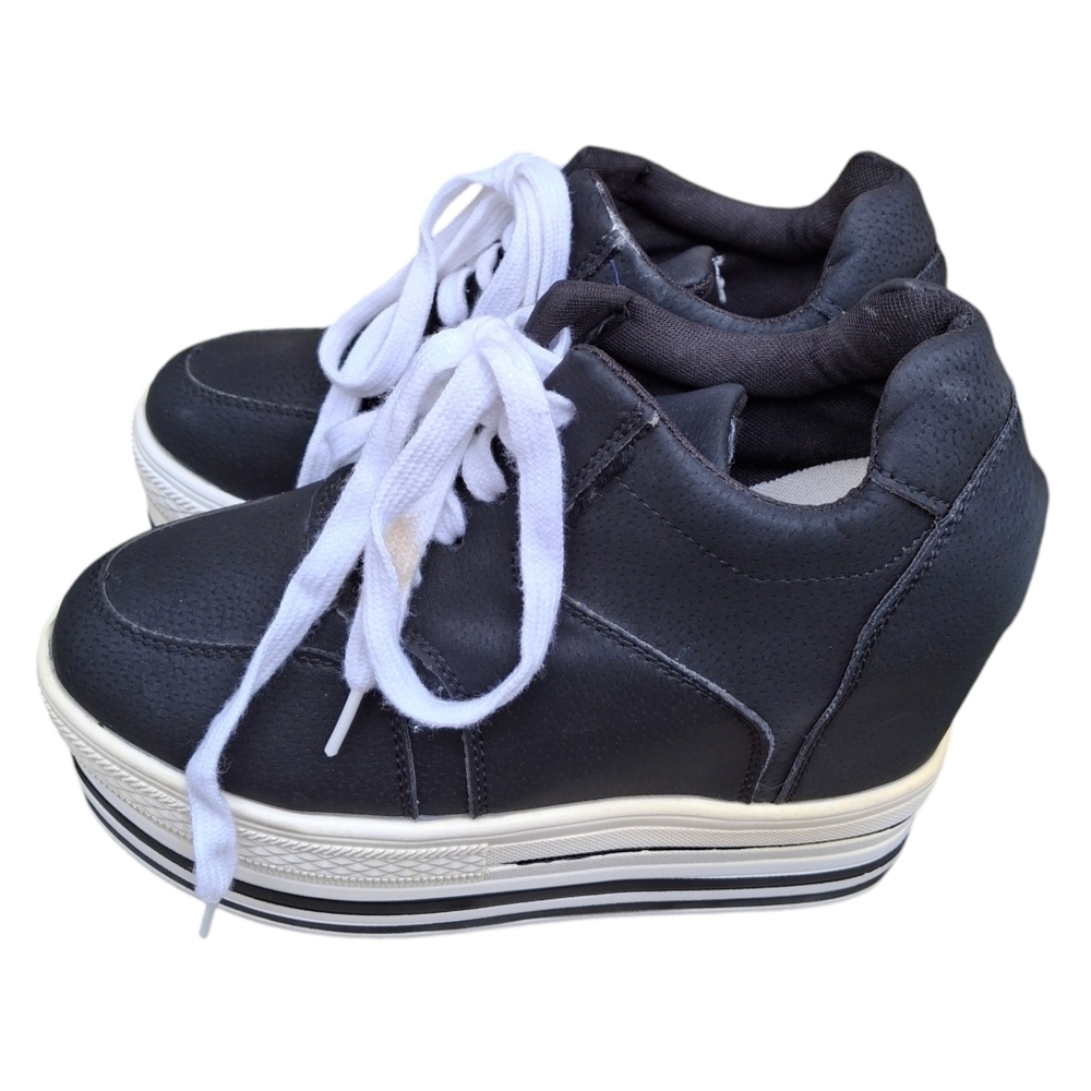 Platform Sneakers Black White Lace-up Women Size 7 - 7.5
